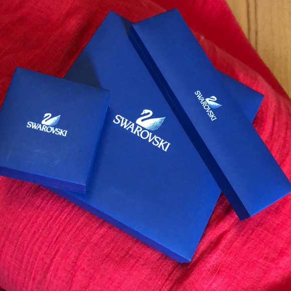 Swarovski Jewllery set (3) piece - Picture 8 of 8